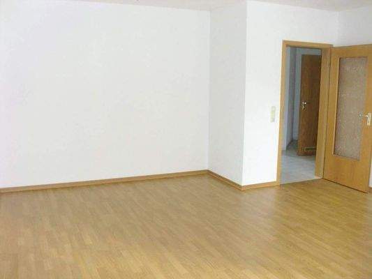 Wohnzimmer mit Laminat