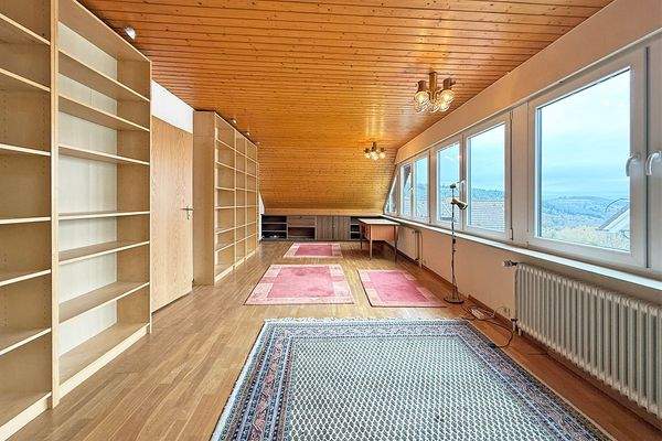 Büro im Dachgeschoss
