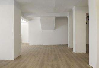 Mittlere Ladenfläche