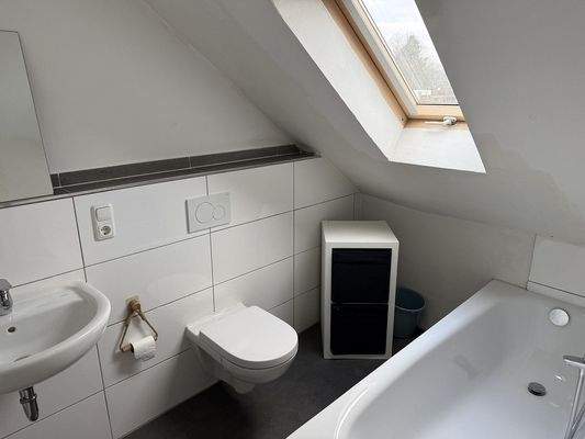Wannenbad Dachgeschoss