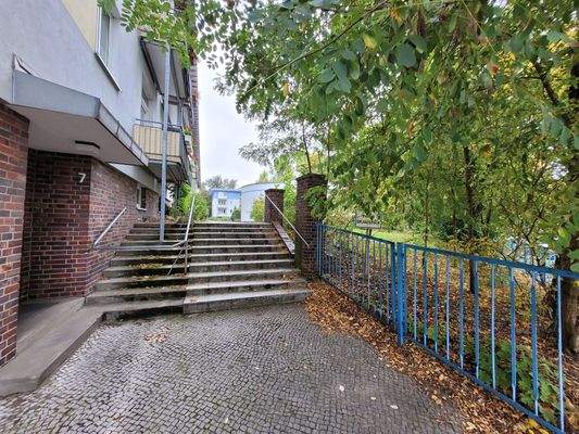 20251007_120919_resized