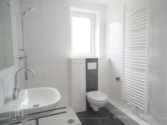 neu saniertes Badezimmer