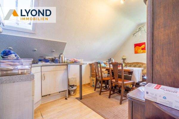 DG Einbauküche mit Essbereich