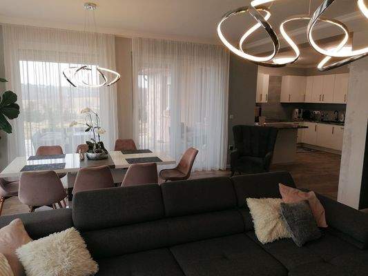  Wohnzimmer + Eßzimmer