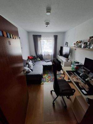 Gäste-/Arbeitszimmer