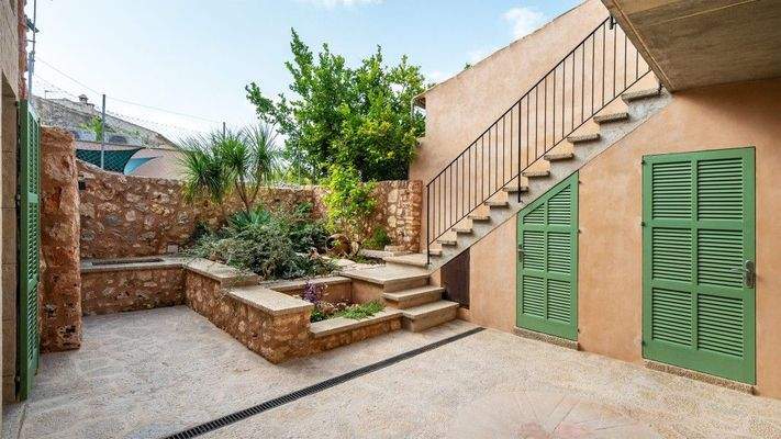 Costitx Mallorca Dorfhaus zum Verkauf Innenhof 92694