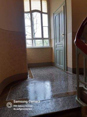 Abstellkammern halbe Treppe