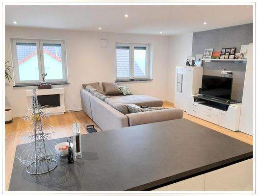 EG: Helles Wohnzimmer, offen...