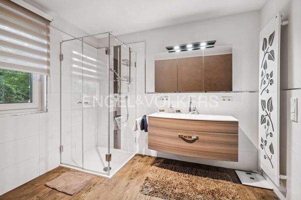 Badezimmer im Dachgeschoss