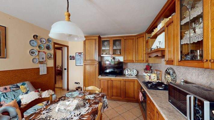 TR-074-9-Proprieta-su-2-livelli-a-Monzambano-11282