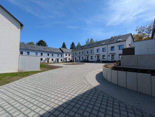 fertige Wohnanlage in DD-Luga.jpg