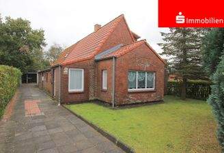 Auffahrt mit Vorgarten