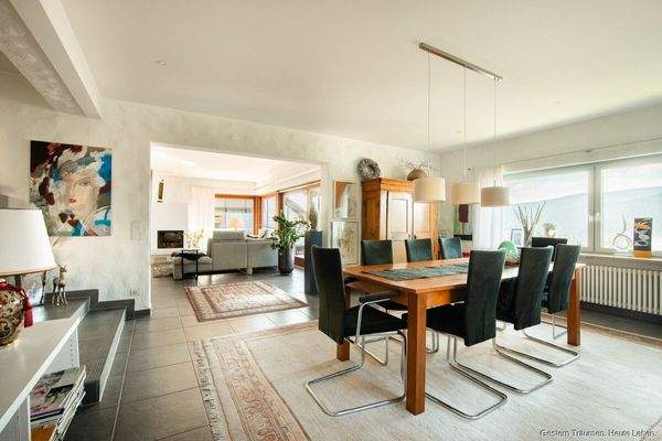 Esszimmer mit Wohnzimmer