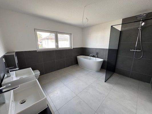  Badezimmer I im Obergeschoss