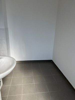 Sanitär Herren andere Sicht.jpg