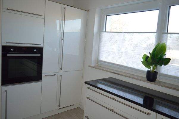 hochwertige neue Einbauküche