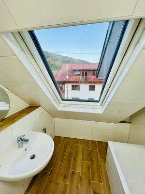 25-05-03 20-29-28 5893.jpg