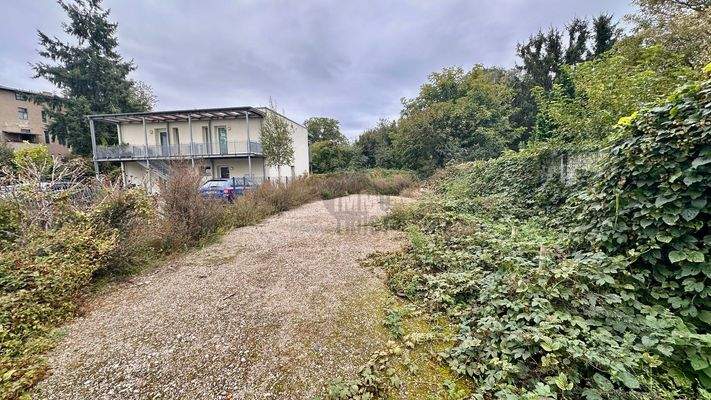 Grundstück Mittelansicht