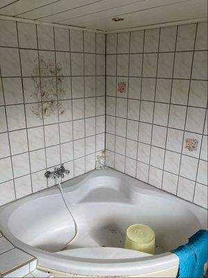 Bad / Sanitärbereich - Wohnung Dachgeschoss