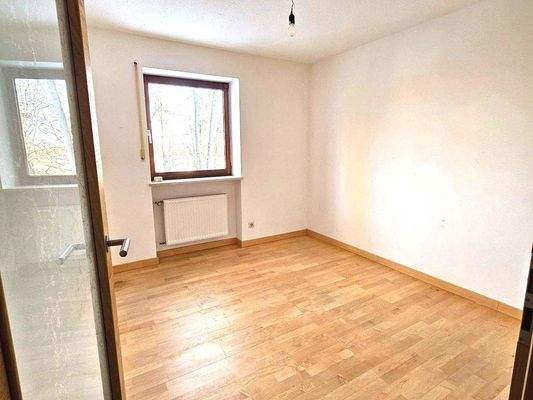 Kinder-/Arbeitszimmer 2