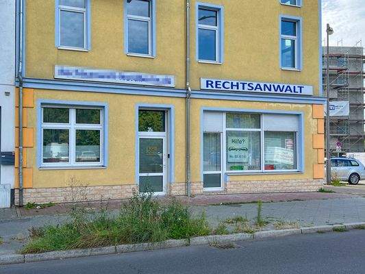 Erdgeschoss seitlich