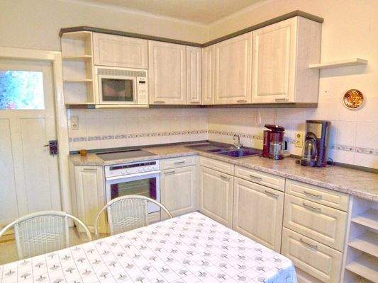 Obergeschoss-Küche mit EBK