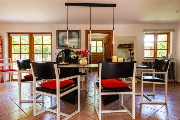 Esszimmer mit Glastisch