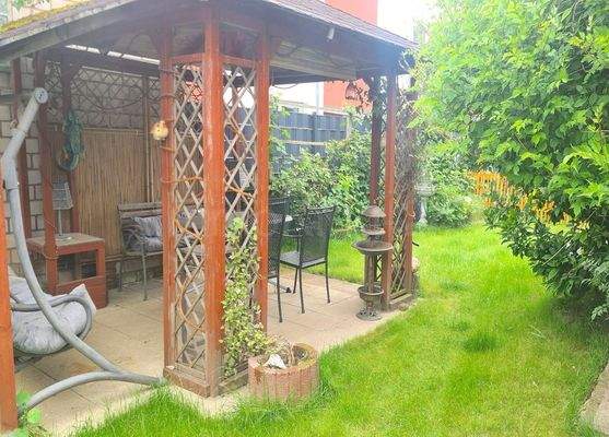 WEITERE SONNENTERRASSE IM GARTEN!