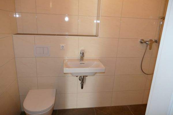 Gäste WC mit Dusche