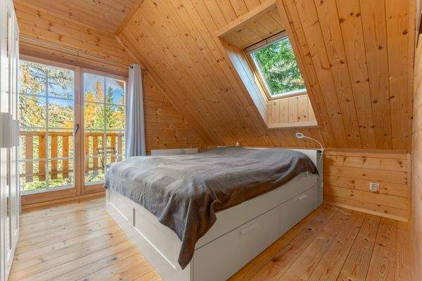 Schlafzimmer 2 mit Balkonzugang