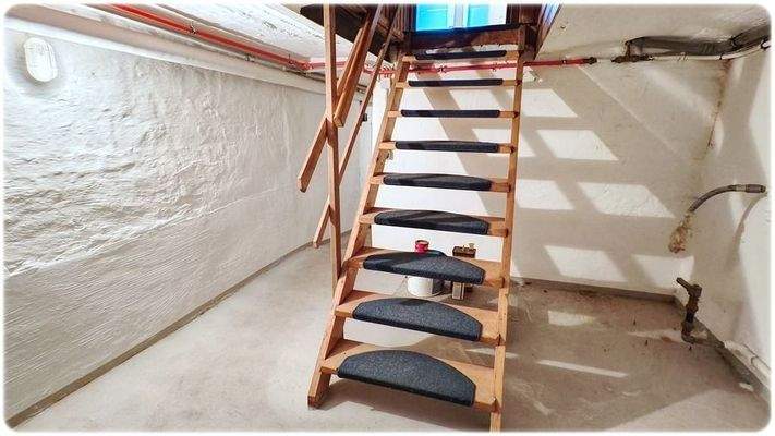 ZFH EG Zugang zum Keller