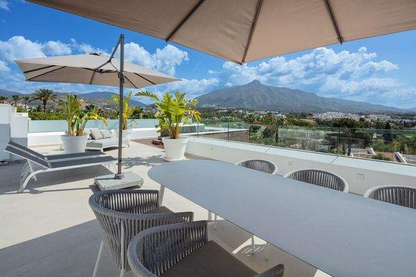 Photo: Villa in Nueva Andalucia