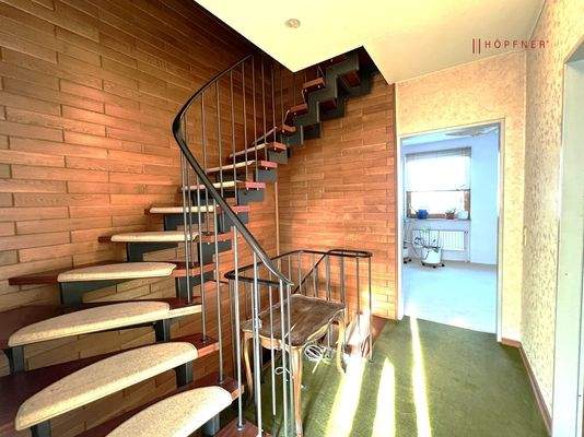 Treppenhaus ins DG