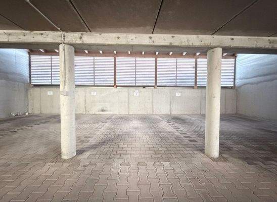 Tiefgaragenstellplatz