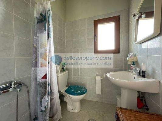 f337c864bfd341aea651d0cb93fb0468-original