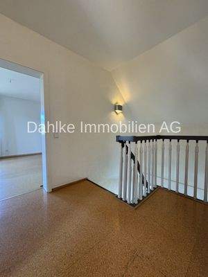 Flur im DG, Bild 3