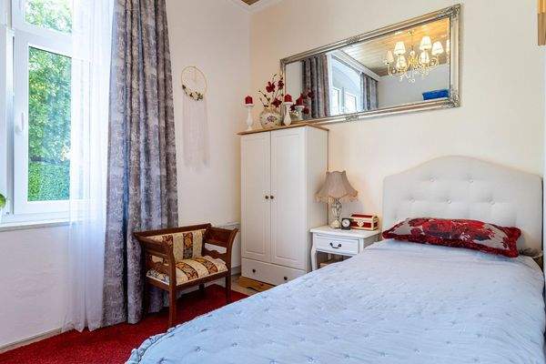 Schlafzimmer Ansicht 1