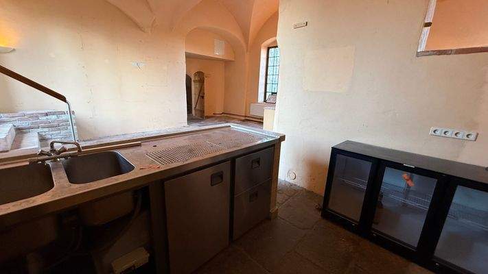 Theke zum Gastraum 2