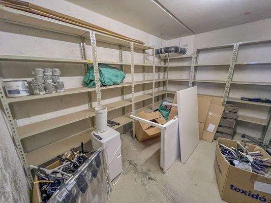 Kellerraum zur Gewerbefläche.