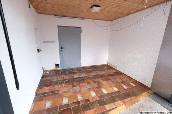 EG-Appartement Überdachte Terrasse