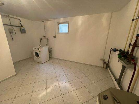 Heiz- und Technikraum- Waschraum