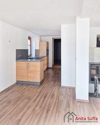 Haus A: Blick vom Esszimmer zur Küche