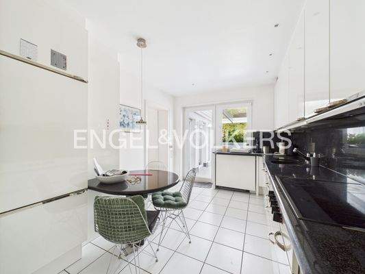 Küche mit Anbindung Wohnen und Terrasse