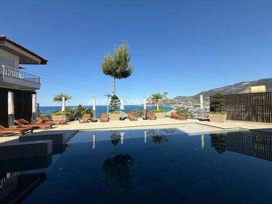 Seafront Properties with Unique Views in Alanya Carsi