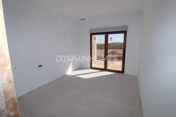 Stylish 3-Bedroom Villa with Pool in Pinoso Alicante