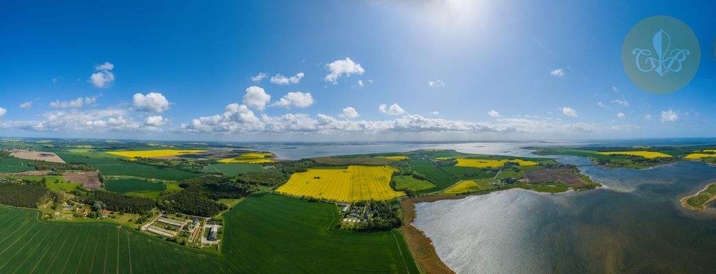 Von Wasser umgeben und durchzogen