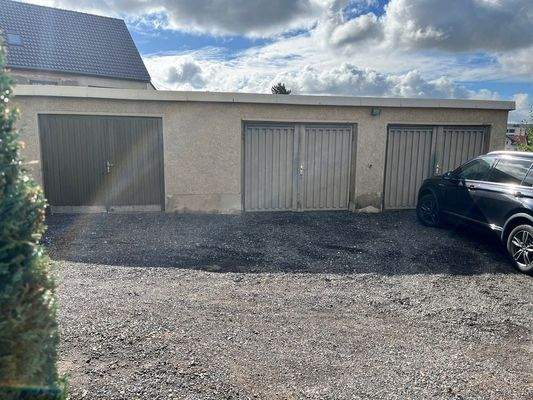 PD2847-Intern8#Blick Garagen.jpg