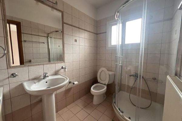 Kreta, Kalathas: Freistehendes Haus zum Verkauf in Kalathas, nur wenige Gehminuten vom Meer entfernt