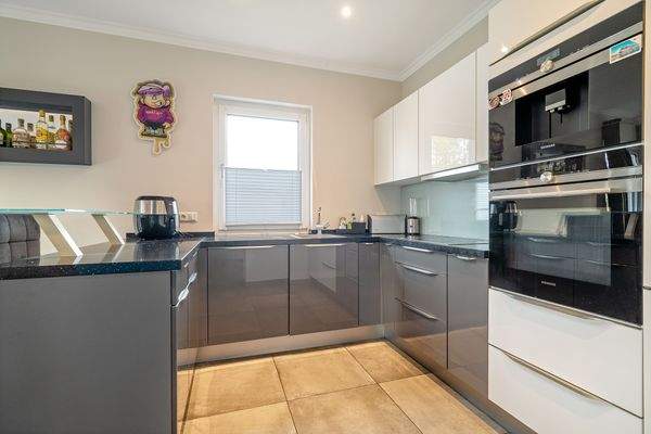 Hochwertige Einbauküche 