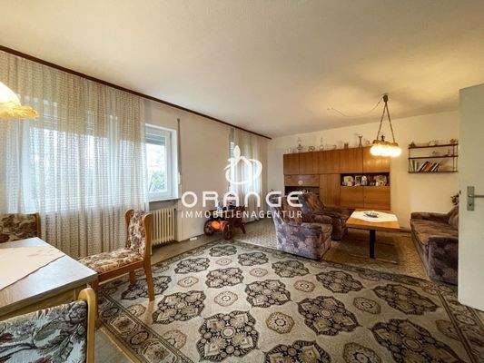 Gemütlich und geräumig ist Ihr Wohnzimmer allemal